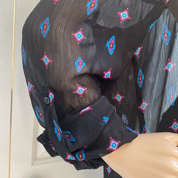 Adorable Womens XL Black Sheer Long Sleeve Blouse. Cute design and style. - Picture 6 of 8